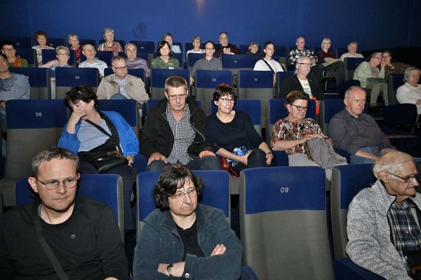 defa-sonnabend-0501175D8A-5921-9AF5-BAC0-11BF5D1C28A7.jpg