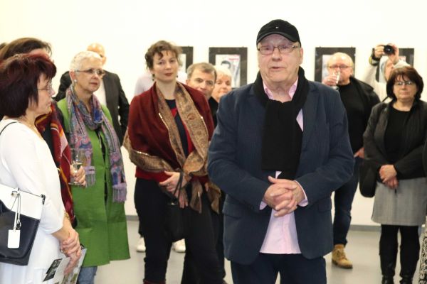 vernissage-kd-schwarz-11-copyright-burkhard-raue2A455317-FAB7-52FD-FDC2-63905F5FA174.jpg