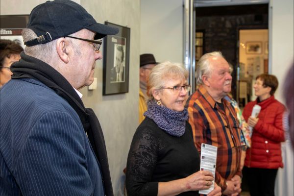 vernissage-kd-schwarz-3821-copyright-juergen-vogelC78ED2F8-35CE-1910-7E43-796250EB2DFB.jpg